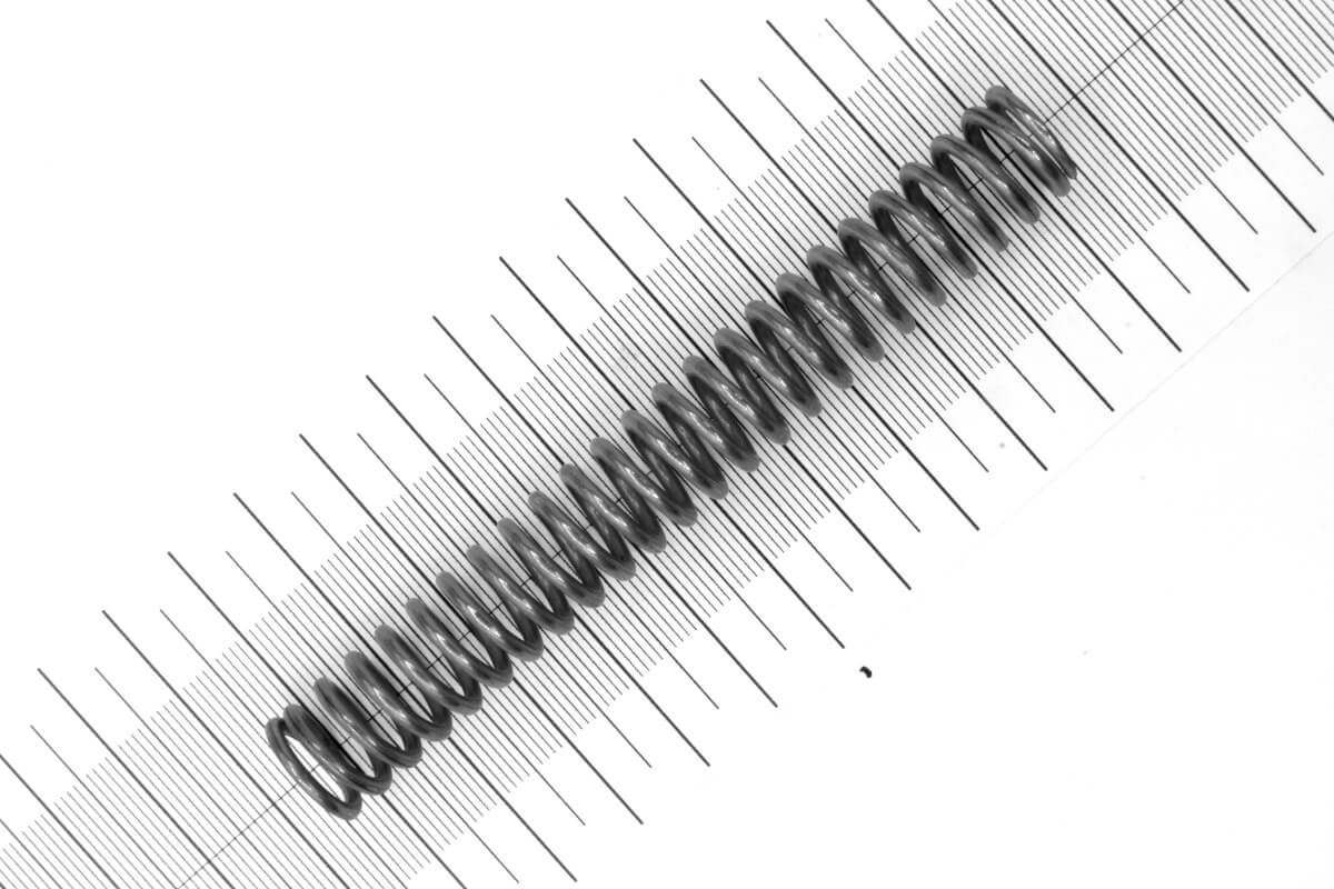 druckfeder gutekunst vd 257 d2 d14.5 l105 edelstahl.jpg